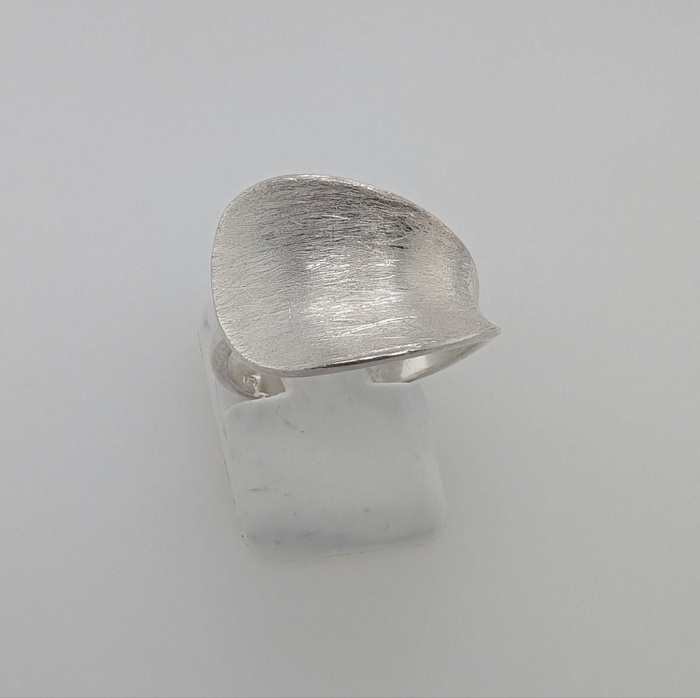 Modern Style Brushed Satin Wide Concave Sterling Silver Ring (size 7)